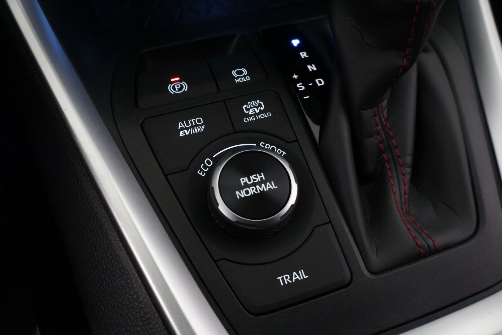 Toyota RAV4 Plug-in 2023 Hybrid 2,5 AWD-i Active Plus Edition *ACC / Ratinlämmitin / Koukku / Lasinlämmitin / Lohko+ sisä / P.kamera* - *Tyylikäs / Luotettava / Neliveto* - HULLUT VÄLIPÄIVÄT KORKOTARJOUS 2,49%