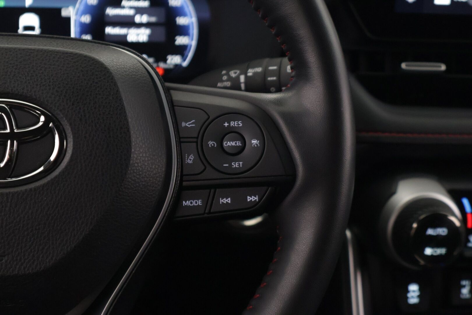 Toyota RAV4 Plug-in 2023 Hybrid 2,5 AWD-i Active Plus Edition *ACC / Ratinlämmitin / Koukku / Lasinlämmitin / Lohko+ sisä / P.kamera* - *Tyylikäs / Luotettava / Neliveto* - HULLUT VÄLIPÄIVÄT KORKOTARJOUS 2,49%