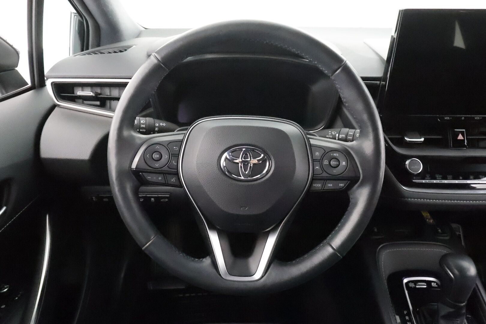 Toyota Corolla 2023 Touring Sports 2,0 Hybrid Launch Edition * ACC / P.kamera / LED / Navi / Digimittaristo / Lohkolämmitin / KeylessGo / Facelift * - 1.Om Suomi-auto / Kahdet renkaat aluvanteilla / Merkkihuollettu - HULLU BLACKWEEK KORKOTARJOUS 2,49%