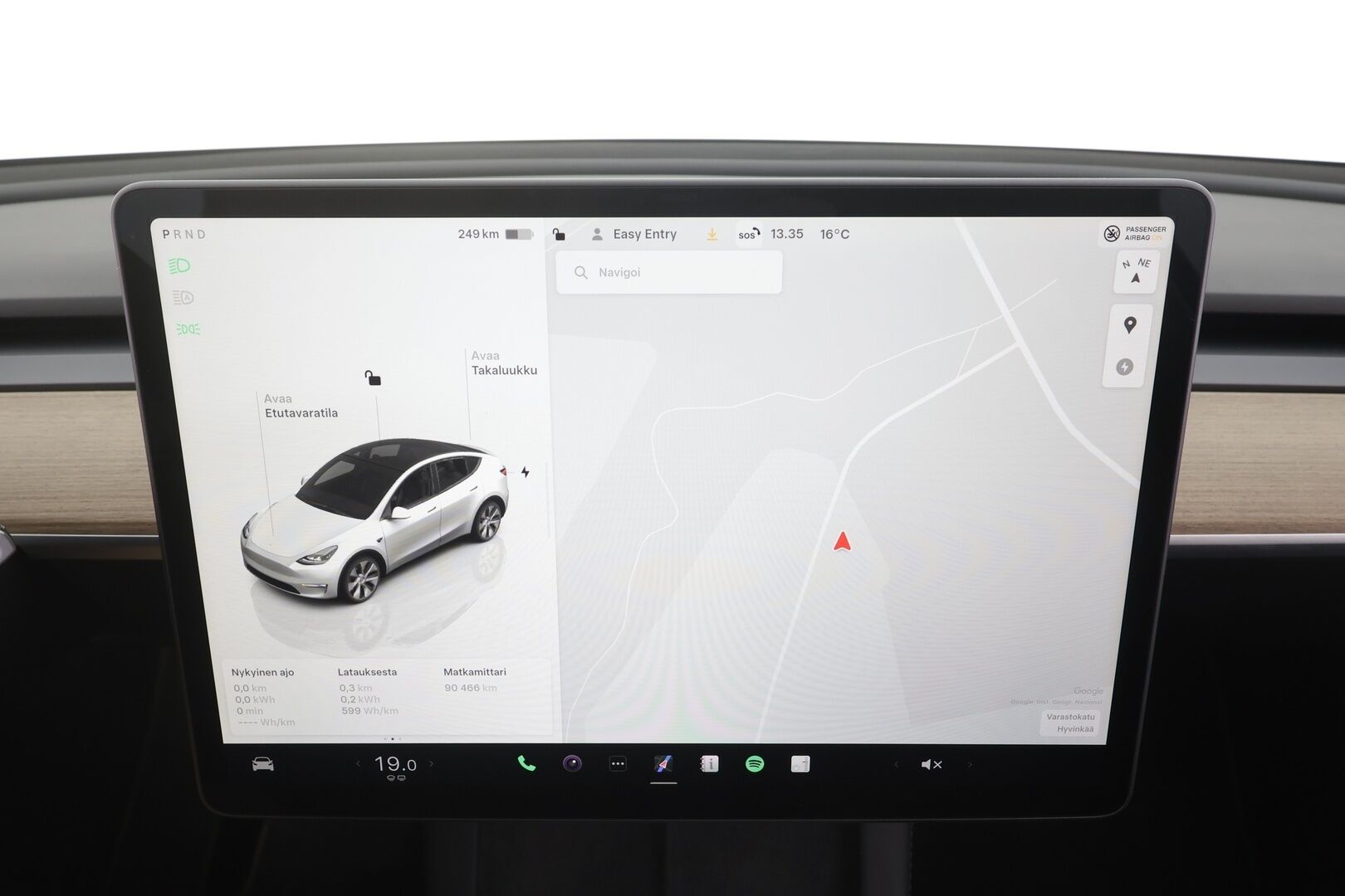 Tesla Model Y 2023 Long Range - | ACC | Koukku | ILP | Ryzen | Matrix | Lasikatto | Premium Audio | Sähkönahat | Muistipenkki | 1-om suomiauto | 2x renkaat aluin | ALV |