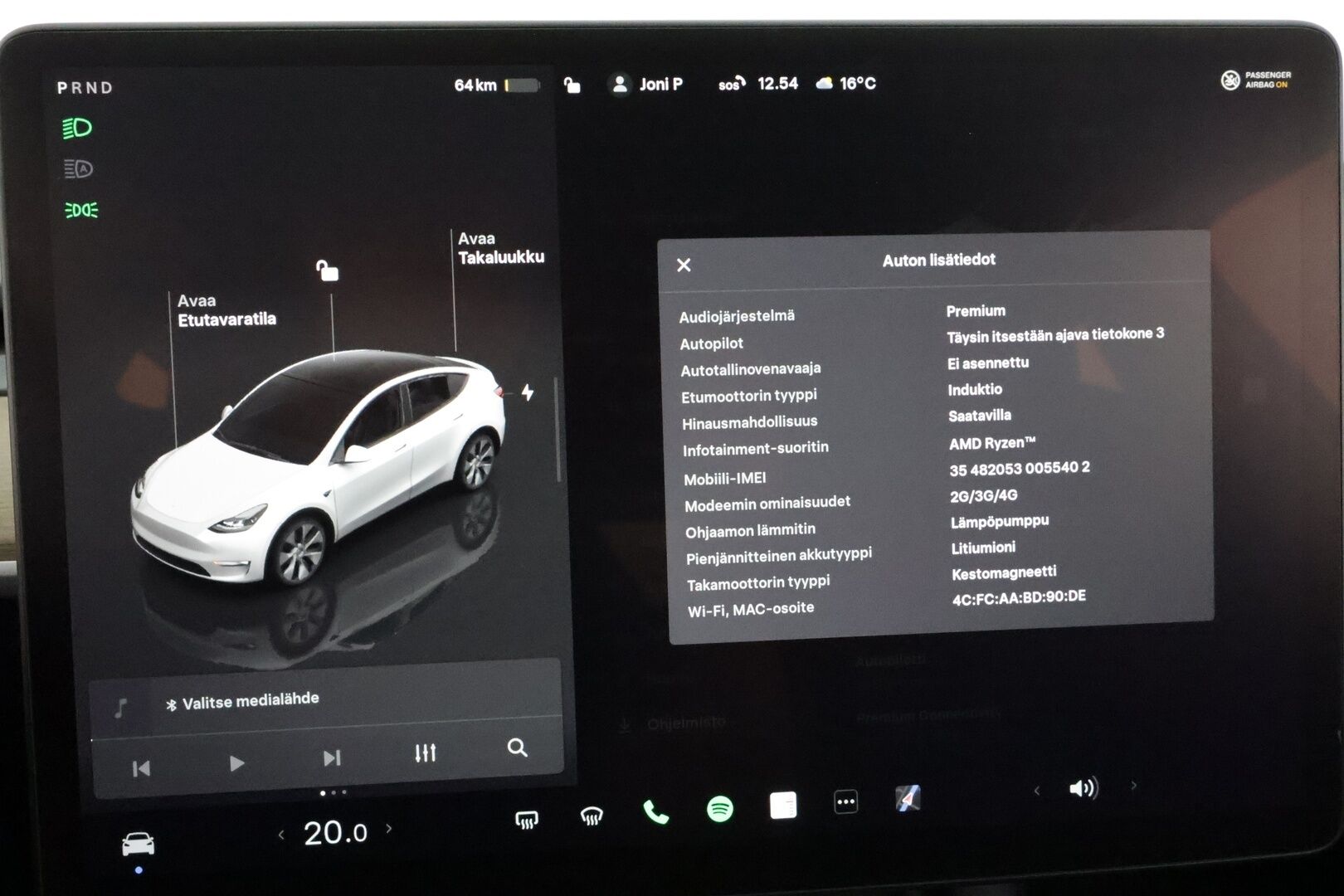 Tesla Model Y 2023 Long Range ** S3xy knob / Koukku / Lämpöpumppu / Lasikatto / Matrix-LED / Adapt.Vakkari / P.Kamera / Muistipenkki / Navi / Keyless** - 3,99 % KORKOTARJOUS TÄHÄN AUTOON - 1-om Suomi-auto / 2x Latauskaapelit / Kahdet Renkaat