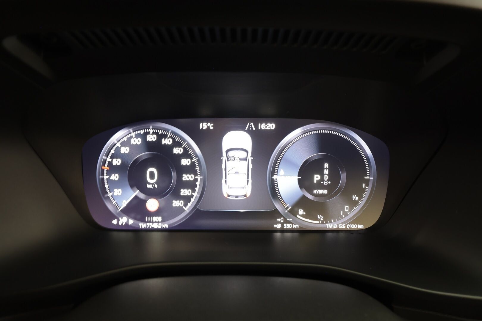 Volvo XC40 2024 T4 TwE Plus Bright aut * Adapt.Vakkari / Peruutuskamera / Vetokoukku / Muistipenkki / LED / Sensus Navi / KeylessGo - 1.Om Suomi-auto / Akku kuntotarkastettu SoH 91,6% / Kahdet renkaat aluvanteilla / Merkkihuollettu