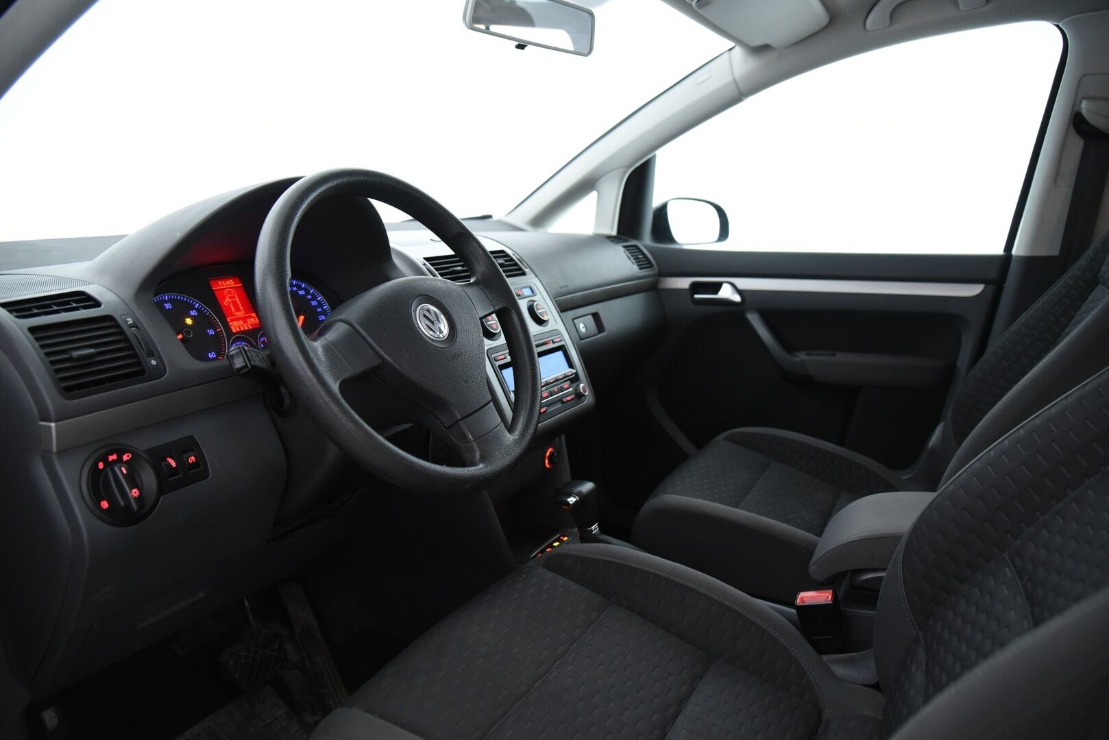 Volkswagen Touran 2008 Trendline 1,9 TDI 77 kW DSG-automaattivaihteisto - YritysOutlet - Myydään vain yrityksille - 1-omisteinen Suomi-auto!