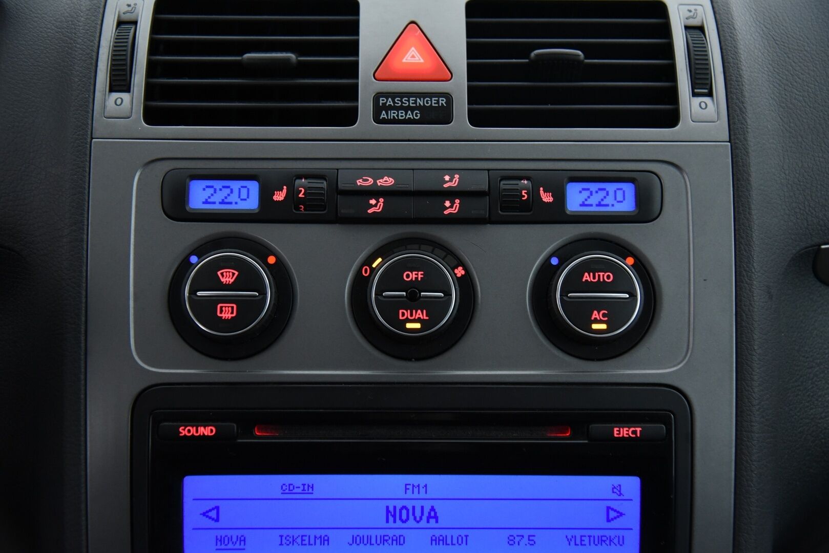 Volkswagen Touran 2008 Trendline 1,9 TDI 77 kW DSG-automaattivaihteisto - YritysOutlet - Myydään vain yrityksille - 1-omisteinen Suomi-auto!