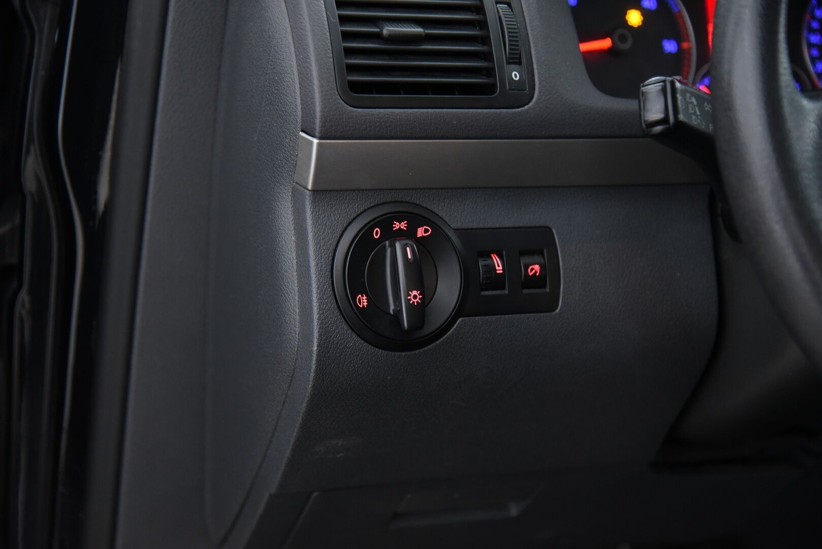 Volkswagen Touran 2008 Trendline 1,9 TDI 77 kW DSG-automaattivaihteisto - YritysOutlet - Myydään vain yrityksille - 1-omisteinen Suomi-auto!