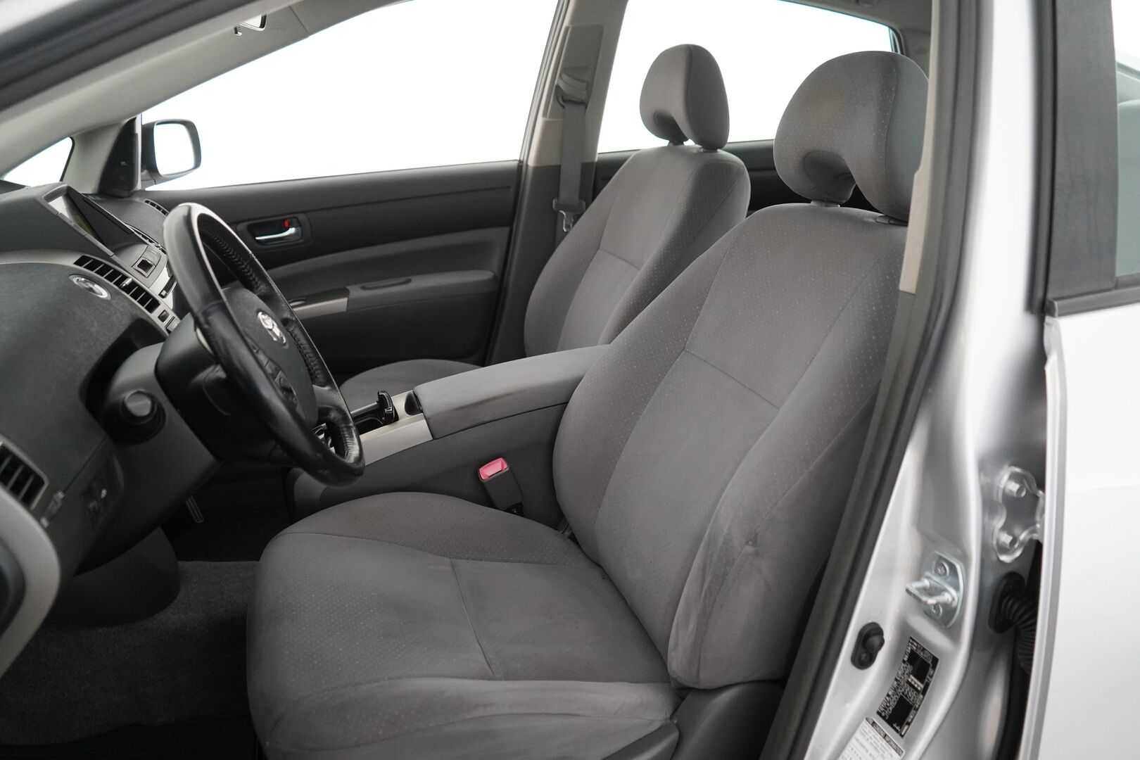 Toyota Prius 2007 HSD Executive 5ov - Myydään huutokaupat.com sivustolla!