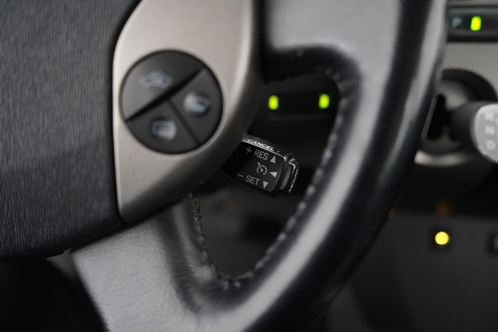 Toyota Prius 2007 HSD Executive 5ov - Myydään huutokaupat.com sivustolla!
