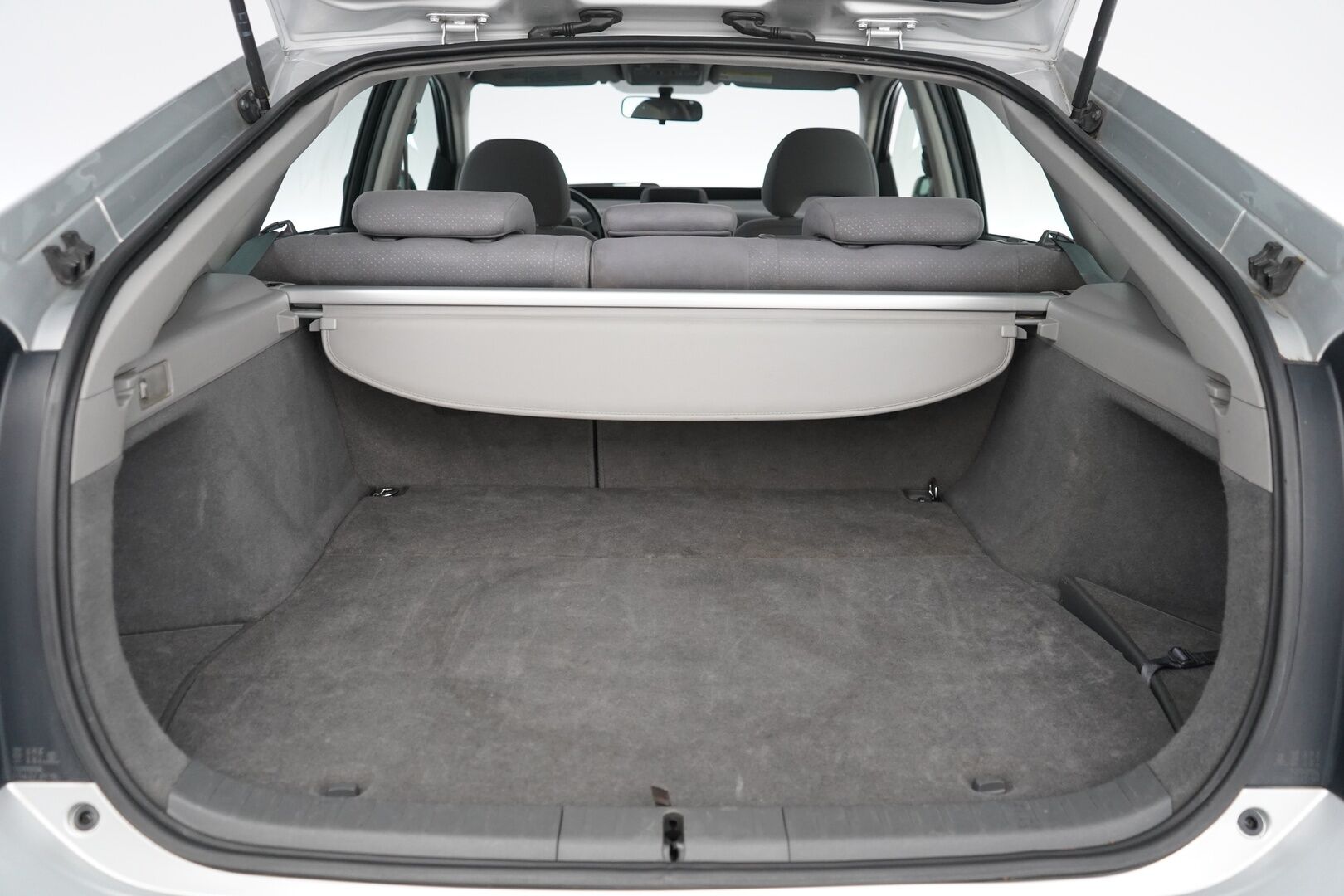 Toyota Prius 2007 HSD Executive 5ov - Myydään huutokaupat.com sivustolla!