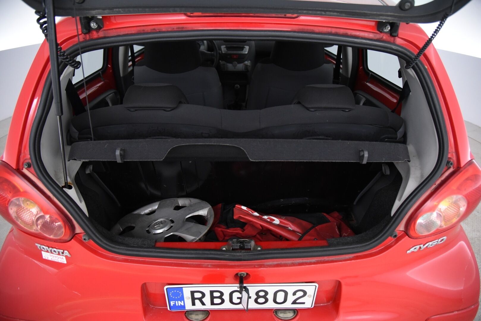 Toyota Aygo 2007 4D AYGO HATCHBACK 1.0-KGB10L-AHMRKW/234 - Suomi-auto! 2x Renkaat