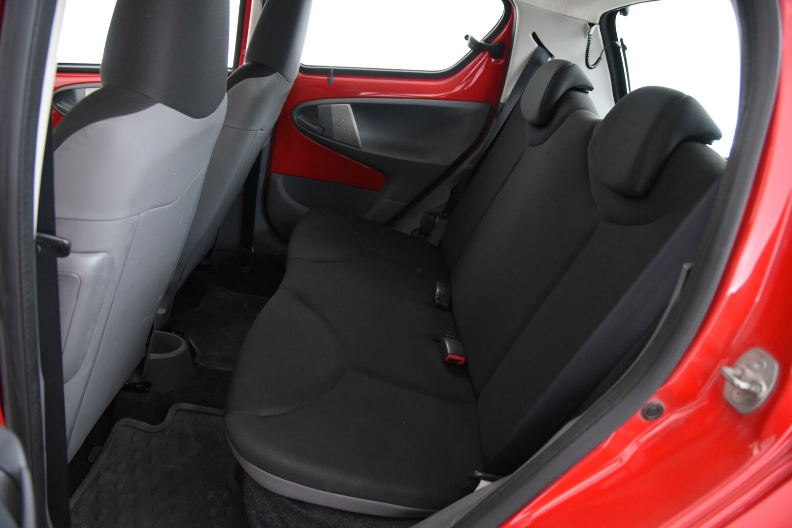 Toyota Aygo 2007 4D AYGO HATCHBACK 1.0-KGB10L-AHMRKW/234 - Suomi-auto! 2x Renkaat