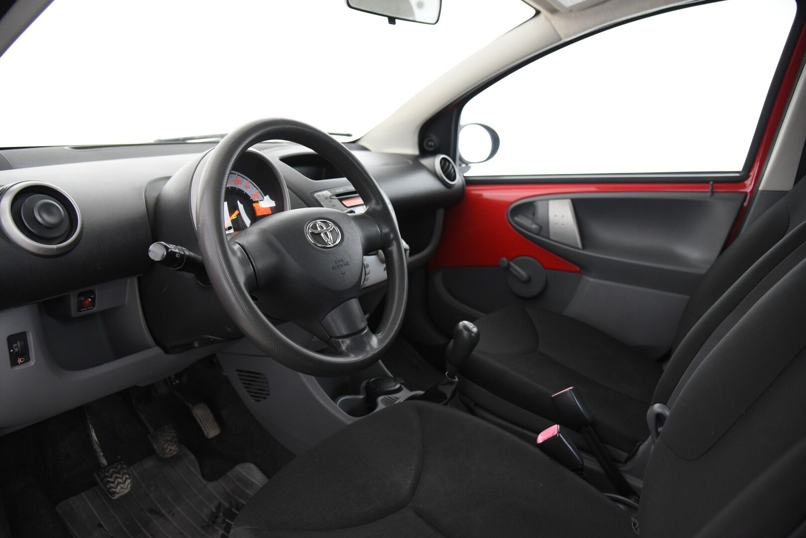 Toyota Aygo 2007 4D AYGO HATCHBACK 1.0-KGB10L-AHMRKW/234 - Suomi-auto! 2x Renkaat