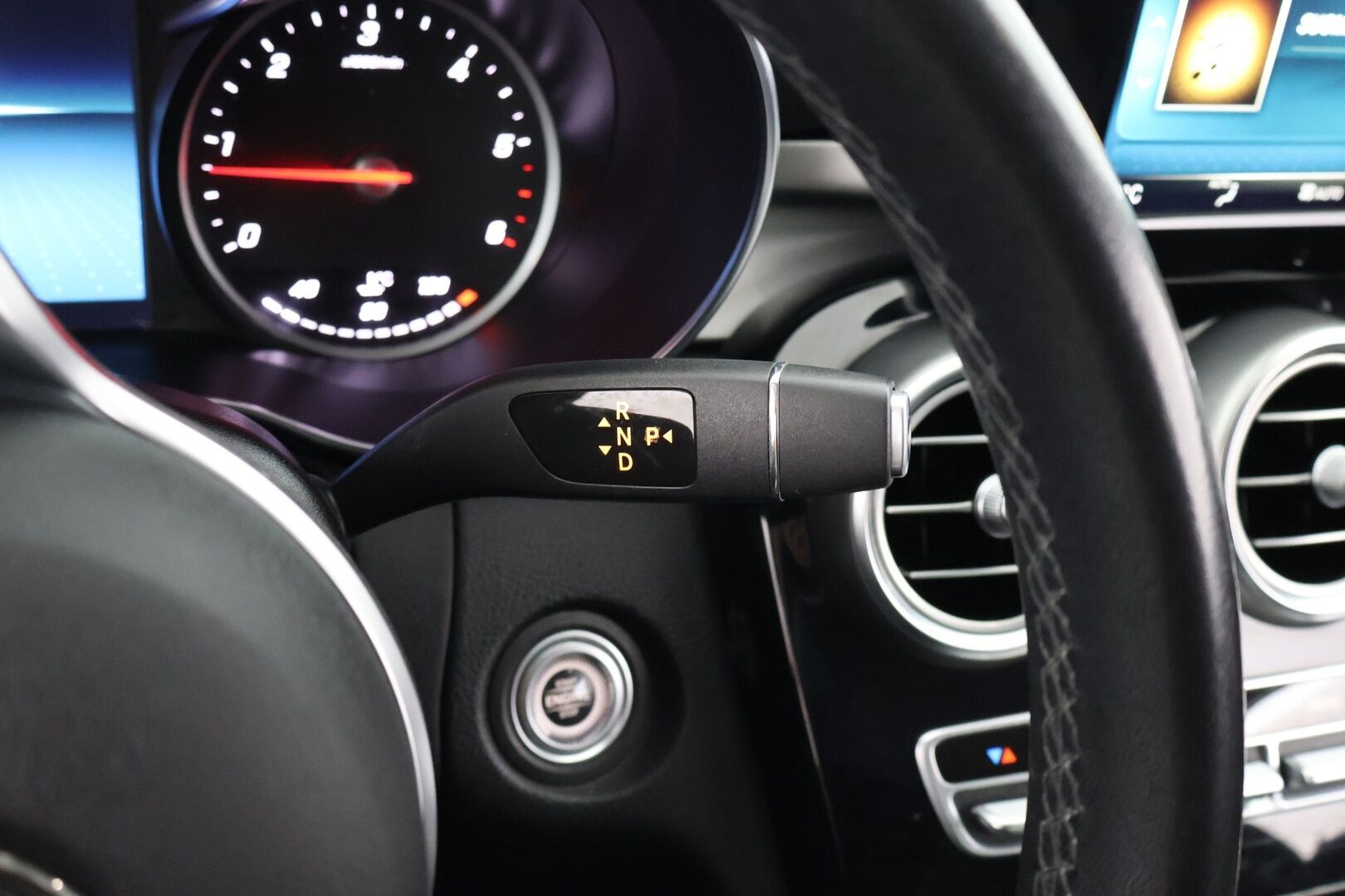 Mercedes-Benz C 2019 300 d A Coupé - | LED | P.kamera | Vakkari | Sporttipenkit | Lohko | Suomi-auto | Siisti huoltohistoria |