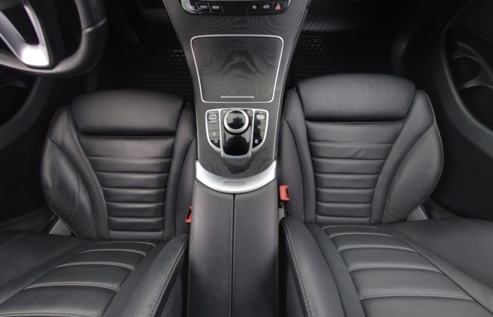 Mercedes-Benz GLC 2017 250 d 4Matic A Premium Business KYSY BLACKWEEK TARJOUS! *Distronic Plus /  DTR+Q / ILS - LED / Koukku / P.Kamera / Navi / Nahat / Lohko* - Suomi-auto / Kahdet renkaat sekä vanteet - HULLU BLACKWEEK KORKOTARJOUS 2,49%