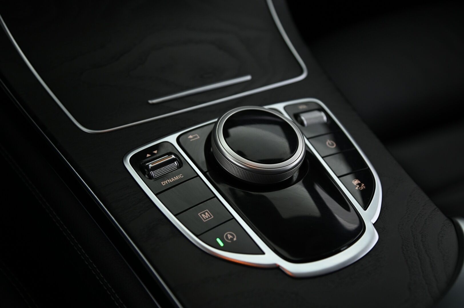 Mercedes-Benz GLC 2017 250 d 4Matic A Premium Business KYSY BLACKWEEK TARJOUS! *Distronic Plus /  DTR+Q / ILS - LED / Koukku / P.Kamera / Navi / Nahat / Lohko* - Suomi-auto / Kahdet renkaat sekä vanteet - HULLU BLACKWEEK KORKOTARJOUS 2,49%