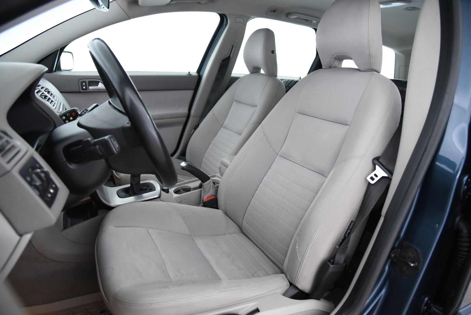 Volvo V50 2005 5D  / Myydään Huutokaupat.comissa - Myydään Huutokaupat.comissa!