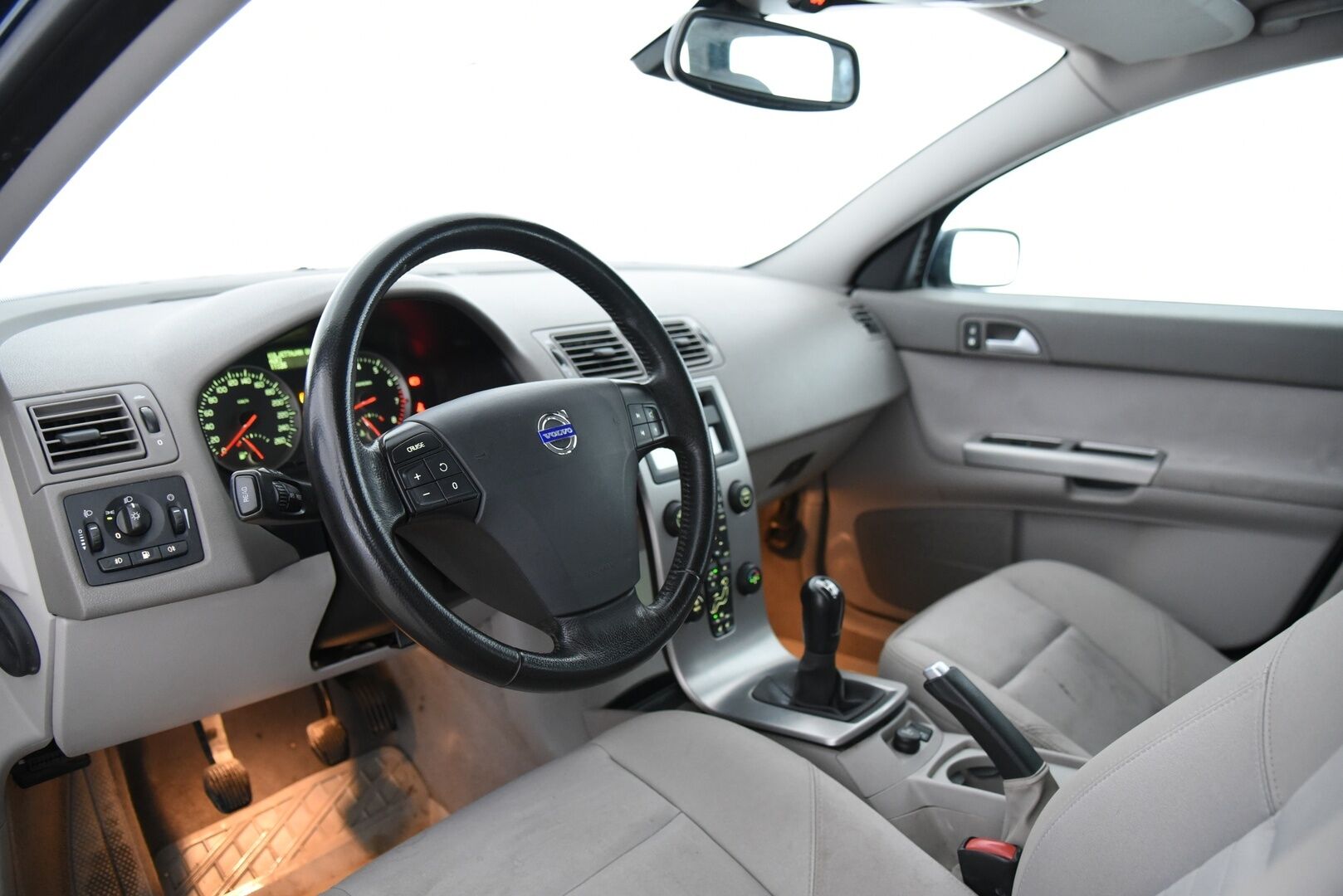 Volvo V50 2005 5D  / Myydään Huutokaupat.comissa - Myydään Huutokaupat.comissa!