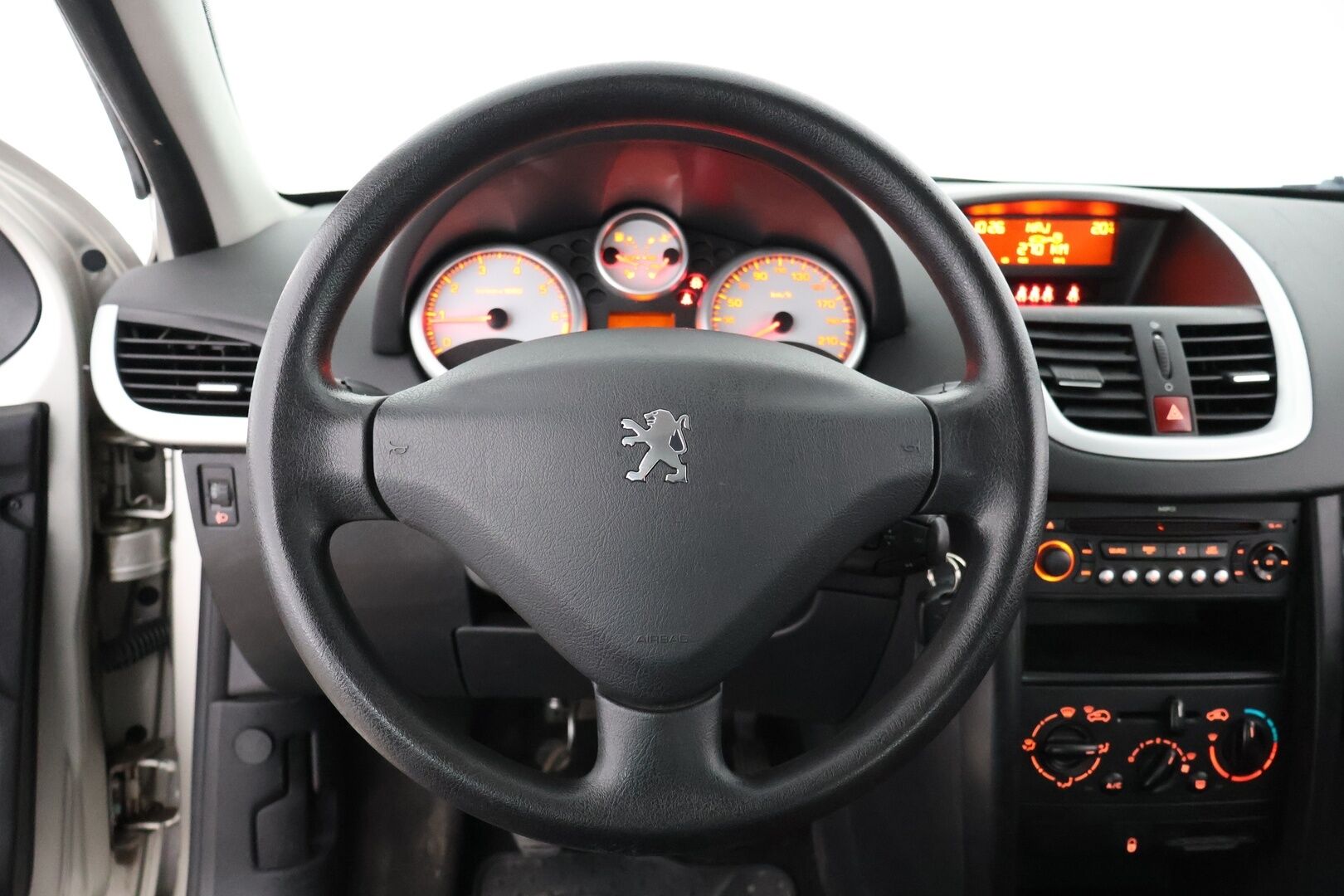 Peugeot 207 2009 Trendy VTi 95 5-ov. Platinum - | YritysOutlet - Myydään vain yrityksille | Suomi-auto | Koukku | Lohko+sisäp. | 2x renkaat & vanteet |