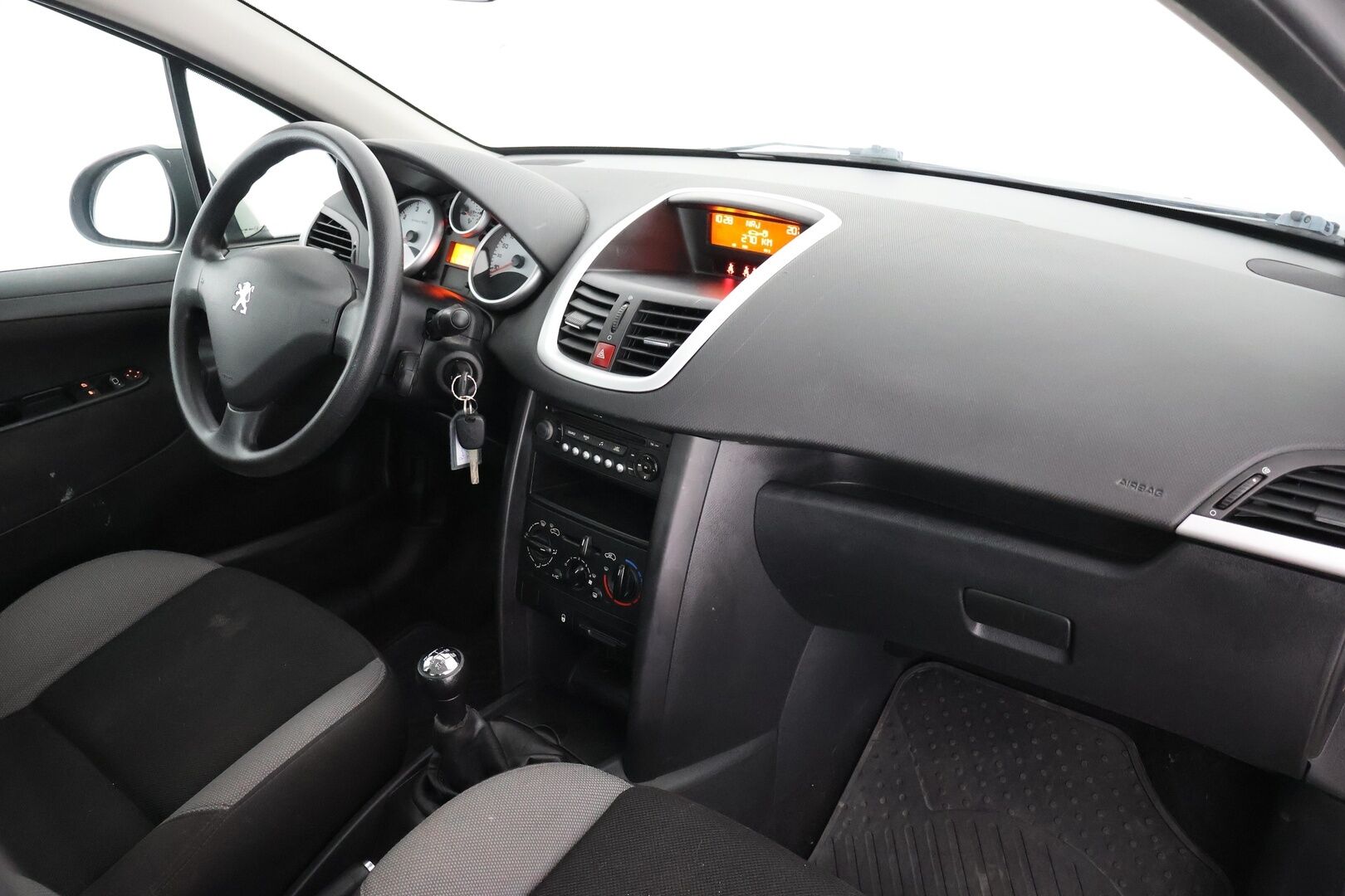 Peugeot 207 2009 Trendy VTi 95 5-ov. Platinum - | YritysOutlet - Myydään vain yrityksille | Suomi-auto | Koukku | Lohko+sisäp. | 2x renkaat & vanteet |