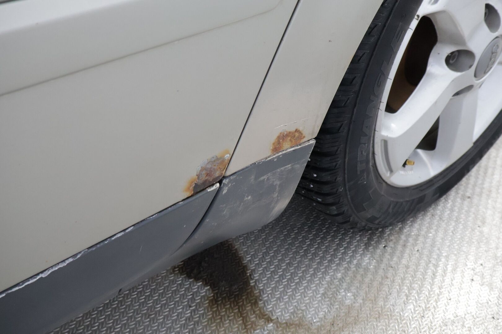 Audi A4 2003 - YritysOutlet - Myydään vain yrityksille