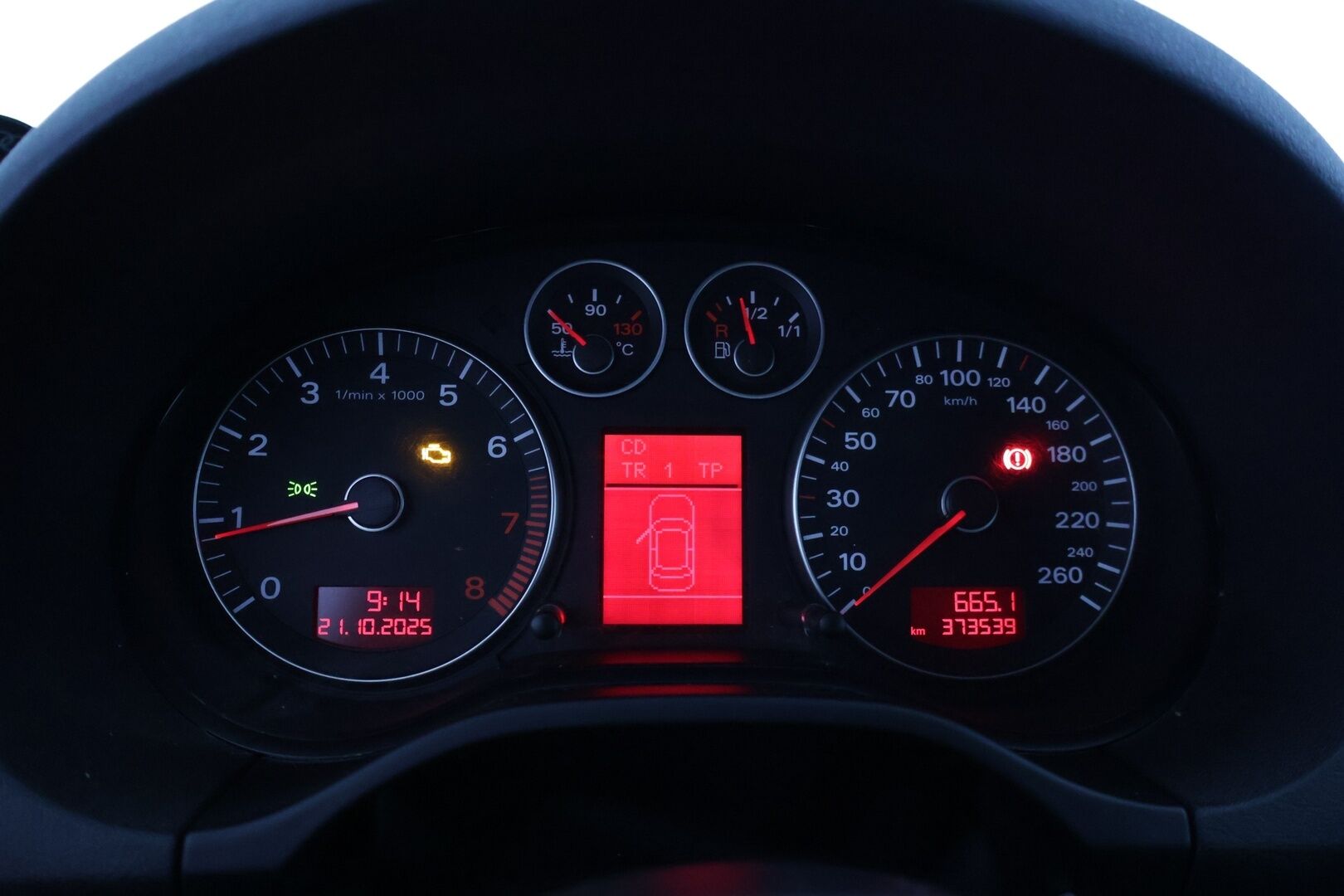 Audi A3 2004 2D A3 HATCHBACK 2.0FSI *YritysOutlet - Myydään vain yrityksille / Lohkolämmitin / Puolinahat * - * Tämä auto myydään YritysOutlet -valikoimasta vain yritykselle / Suomi-auto *