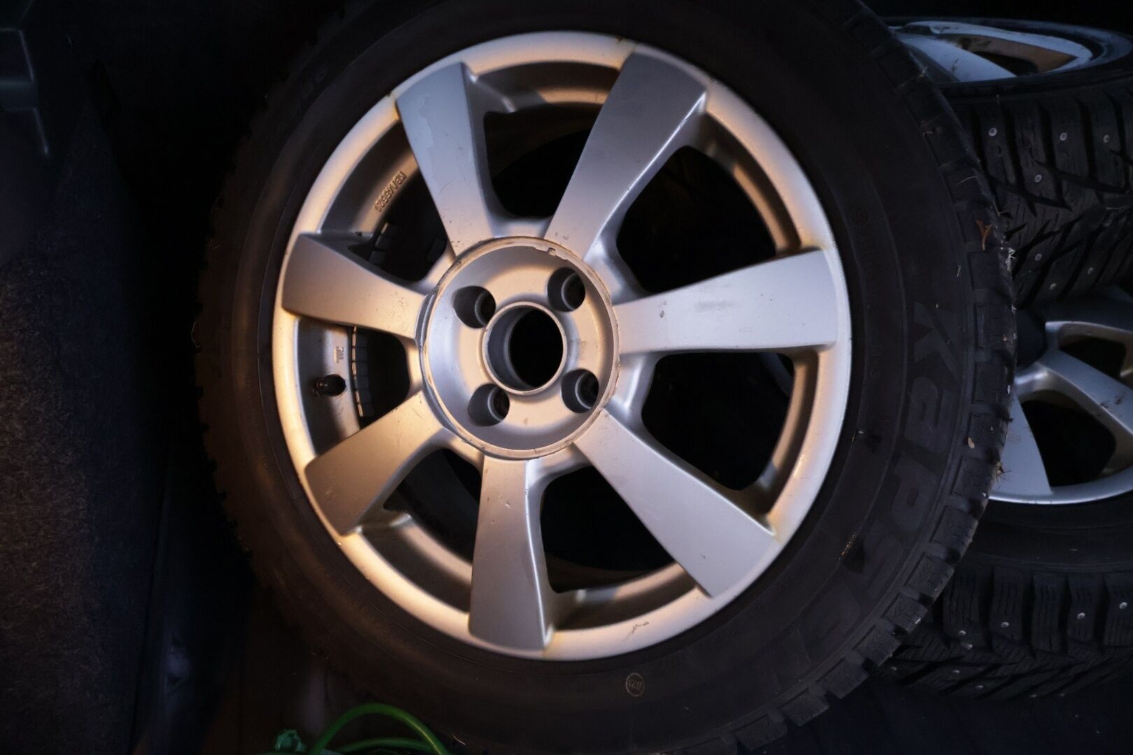 Renault Megane 2007 5D MEGANE BREAK 1.6 16V - Myydään Huutokaupat.com - | Juuri Leimattu | Jakopää tehty hiljattain | Asialliset renkaat | Lohko+S.Pistoke | Vakkari | Ilmastointi | 