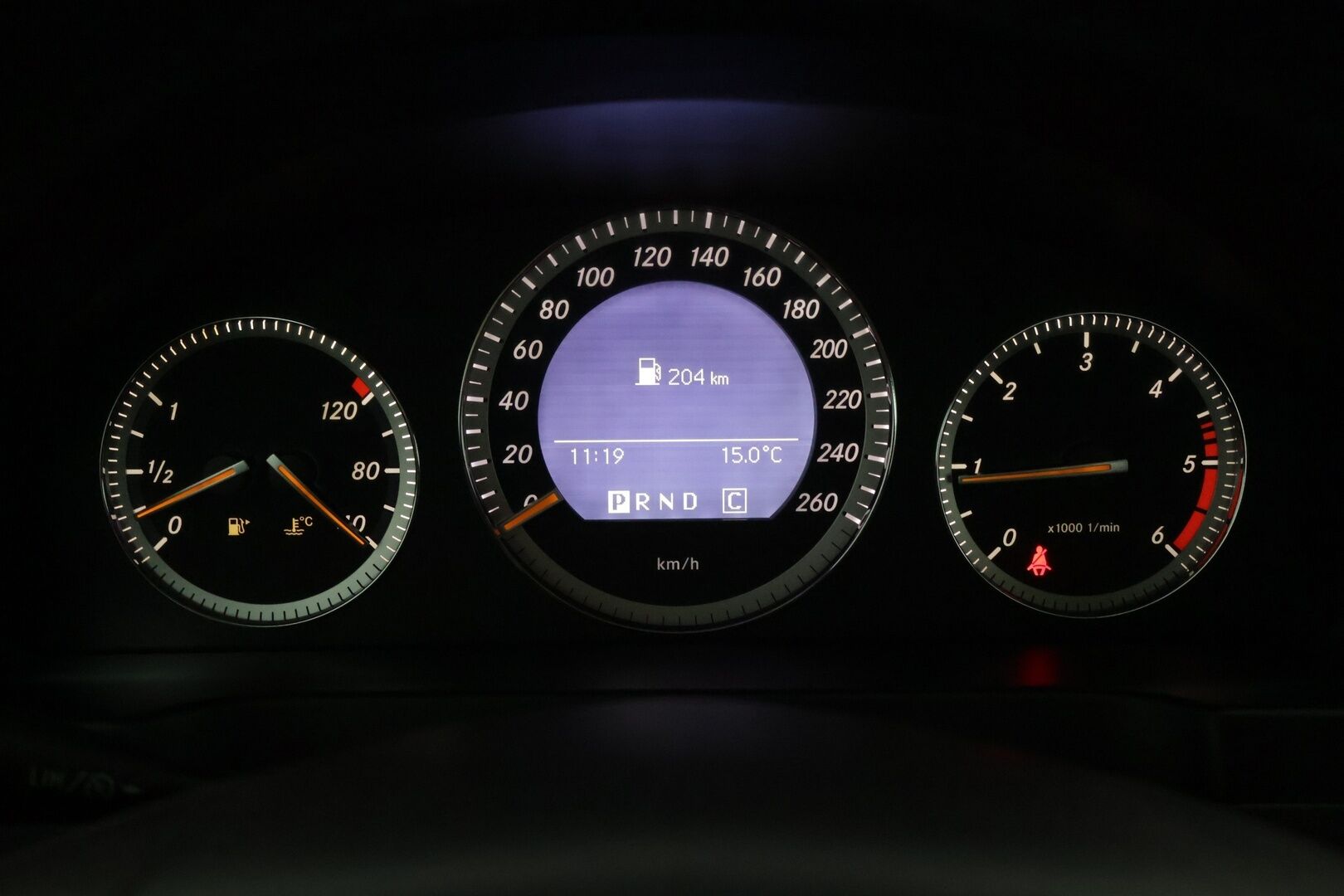 Mercedes-Benz C 2007 220 CDI SEDAN AUT ** Lohko / Kahdet hyvät renkaat / Cruise / Bluetooth / todella kattavat huollot** - Talvirenkaat Nastat (8mm) / Kesärenkaat (6mm)