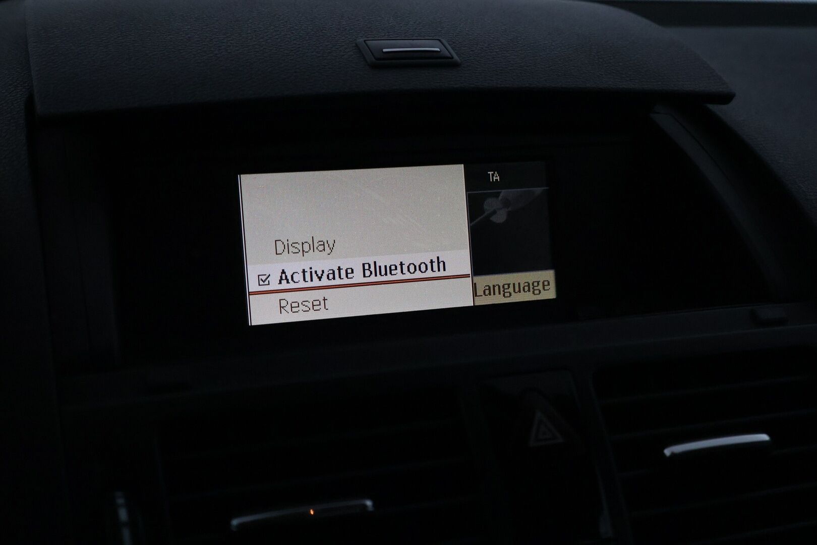 Mercedes-Benz C 2007 220 CDI SEDAN AUT ** Lohko / Kahdet hyvät renkaat / Cruise / Bluetooth / todella kattavat huollot** - Talvirenkaat Nastat (8mm) / Kesärenkaat (6mm)