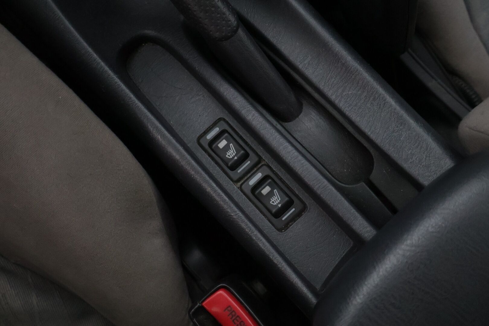 Nissan Almera 2002 4D ALMERA SEDAN 1.8 AUTOMATIC-BBAN16/254 * YritysOutlet - Myydään vain yrityksille - Tämä auto myydään YritysOutlet -valikoimasta vain yritykselle