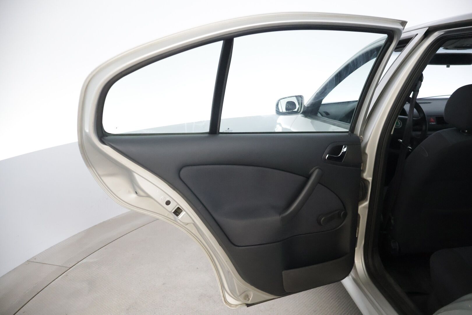 Skoda Octavia 2006 1,6 Classic - | Myydään huutokaupat.com- sivustolla |