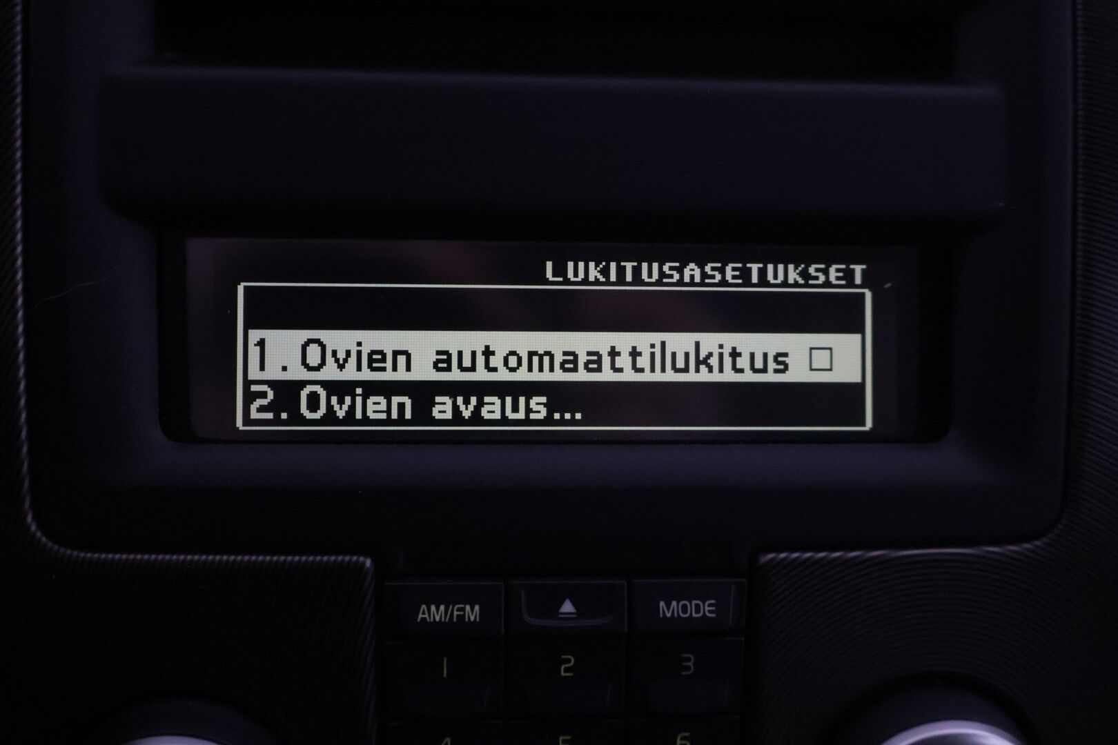 Volvo V50 2008 1,8 (125 hv) Summum man R-Design - | Tämä auto myydään YritysOutlet -valikoimasta vain yritykselle | Vaalea nahkasisusta | Kuljettajan ist. Muistilla | Lohkolämmitin | Xenon |