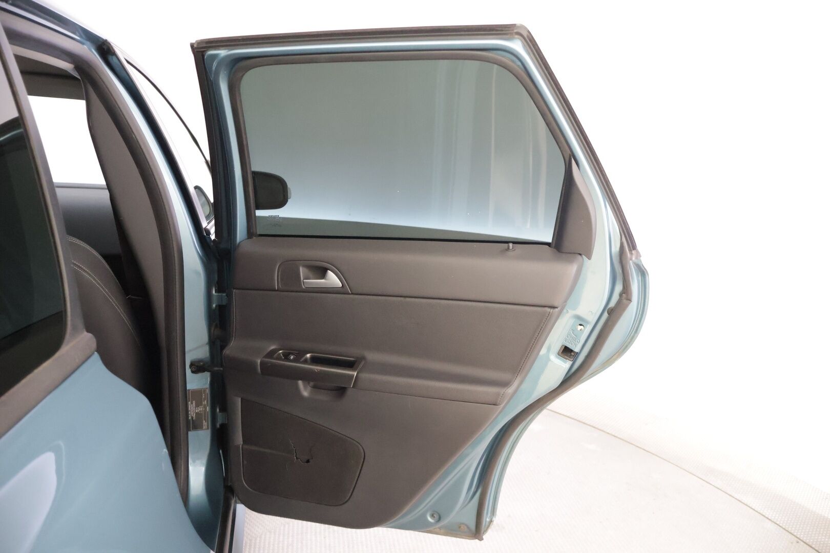 Volvo V50 2008 1,8 (125 hv) Summum man R-Design - | Tämä auto myydään YritysOutlet -valikoimasta vain yritykselle | Vaalea nahkasisusta | Kuljettajan ist. Muistilla | Lohkolämmitin | Xenon |