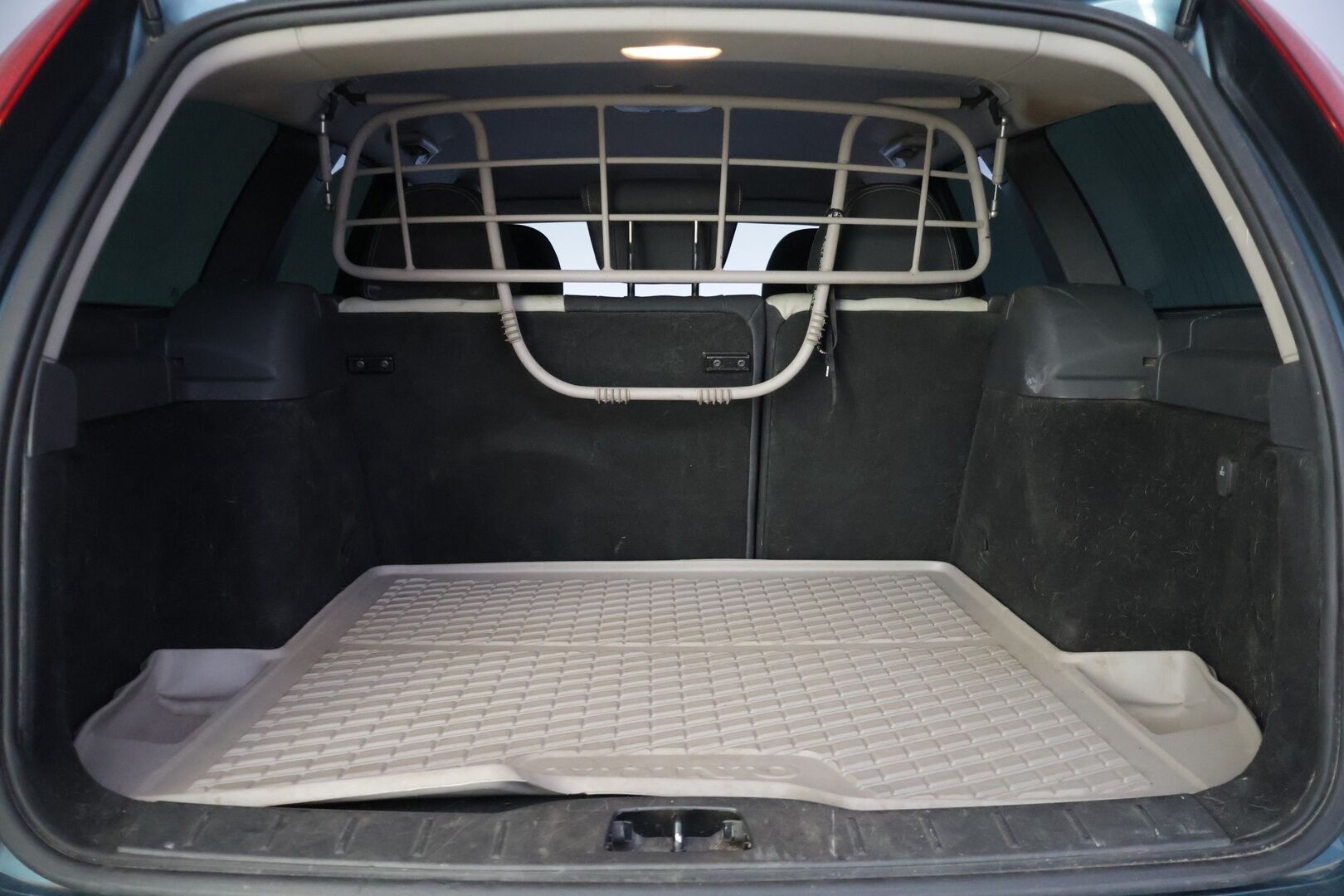 Volvo V50 2008 1,8 (125 hv) Summum man R-Design - | Tämä auto myydään YritysOutlet -valikoimasta vain yritykselle | Vaalea nahkasisusta | Kuljettajan ist. Muistilla | Lohkolämmitin | Xenon |