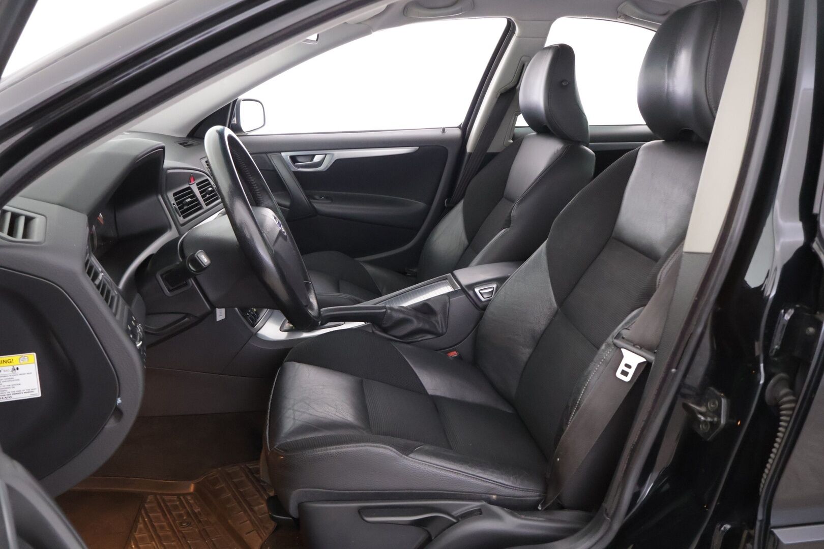 Volvo S60 2005 2.5T AUTOMATIC *Vakkari / Koukku / Lohko+sisäp. / Puolinahat / Vähän ajettu* - Suomi-auto / 2xrenkaat ja vanteet