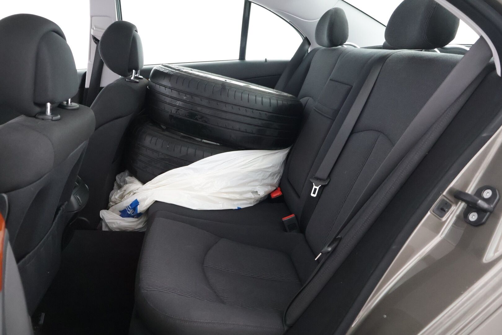 Mercedes-Benz E 2008 200 CDI A *Vakkari / Vetokoukku / Lohkolämmitin / Osa-sähköpenkki* - Suomi-auto / 2 renkaat / Upeassa kunnossa!*