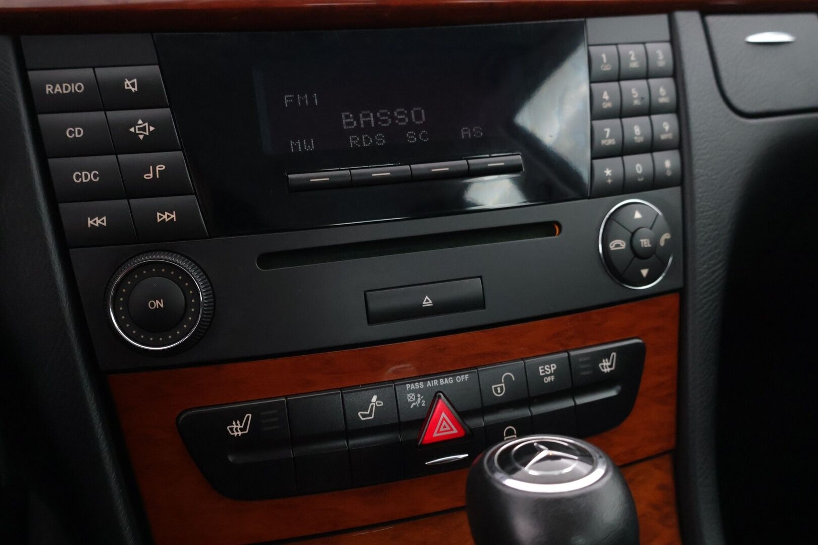 Mercedes-Benz E 2008 200 CDI A *Vakkari / Vetokoukku / Lohkolämmitin / Osa-sähköpenkki* - Suomi-auto / 2 renkaat / Upeassa kunnossa!*