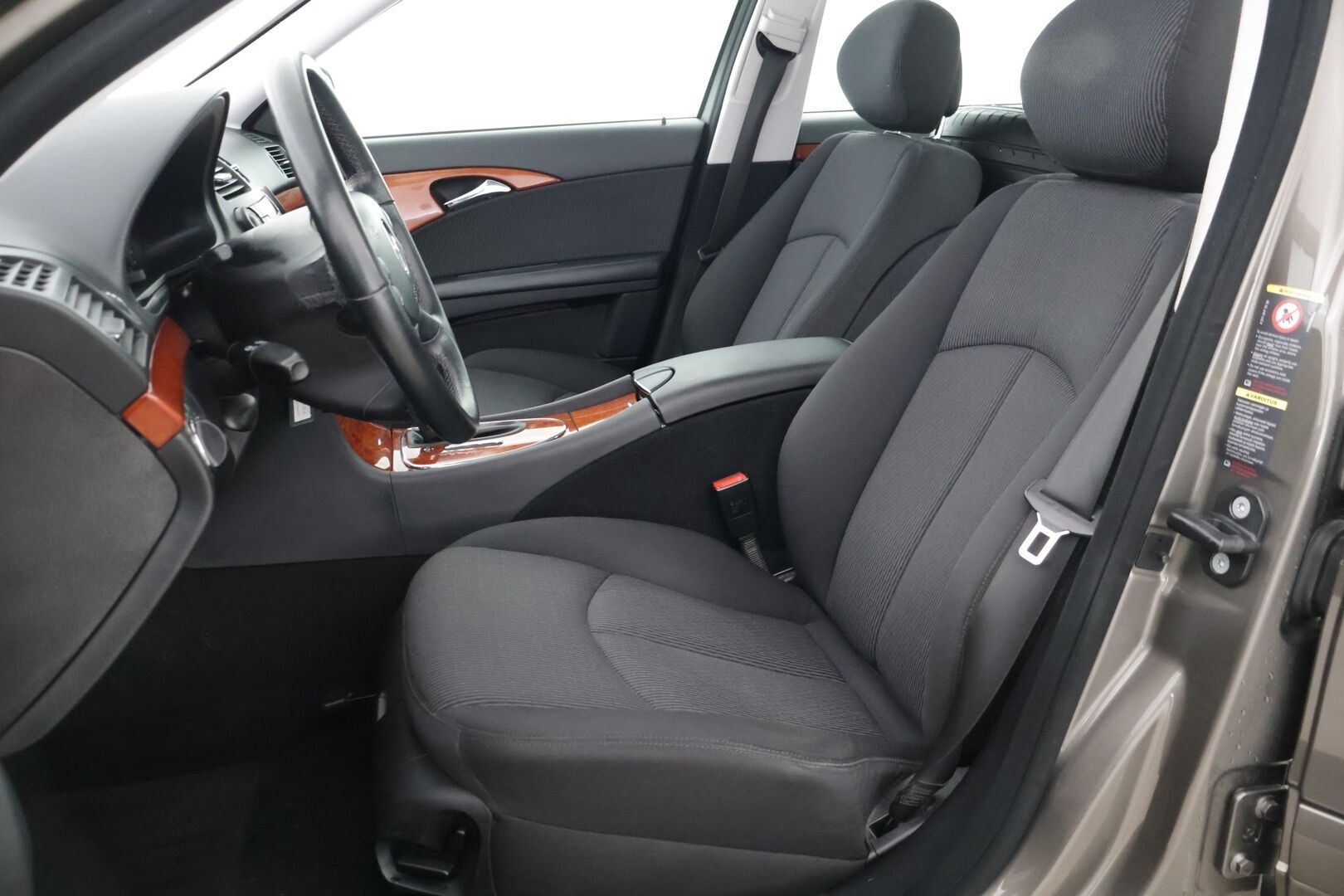 Mercedes-Benz E 2008 200 CDI A *Vakkari / Vetokoukku / Lohkolämmitin / Osa-sähköpenkki* - Suomi-auto / 2 renkaat / Upeassa kunnossa!*