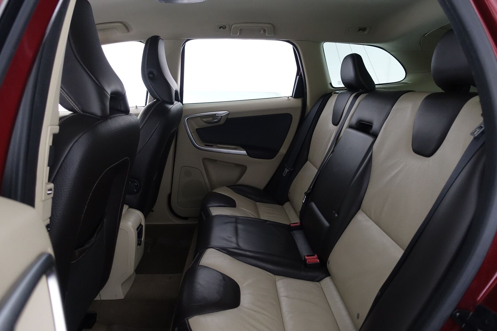 Volvo XC60 2010 D5 AWD Summum aut - | ACC | Vetokoukku | BLIS | Webasto | Jakopää tehty 02/2023 | 2x Renkaat&Vanteet | Tutkat |