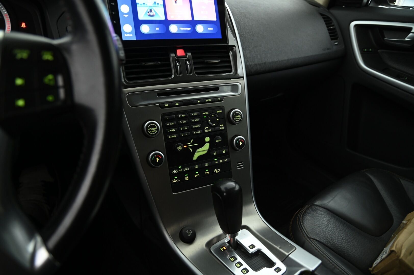 Volvo XC60 2010 D5 AWD Summum aut *Myydään Huutokaupat.com*