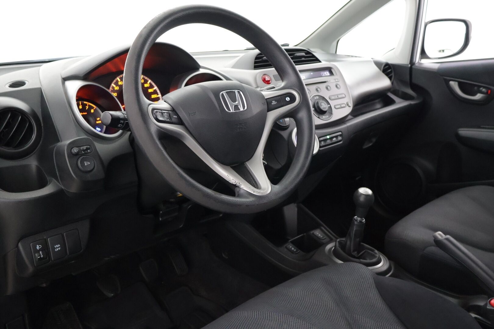 Honda Jazz 2010 5D 1,4i Comfort - 2x Hyvät Renkaat / Kattava huoltohistoria!