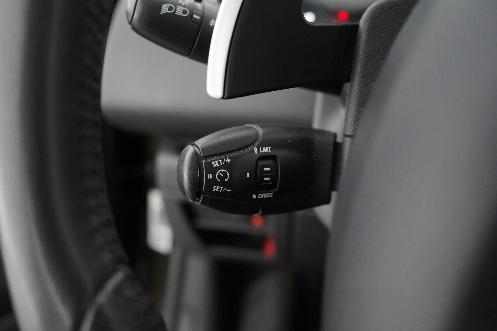 Peugeot 3008 2010 YritysOutlet - Myydään vain yrityksille - Kahdet renkaat / Hyvät varusteet / Pitkä leima