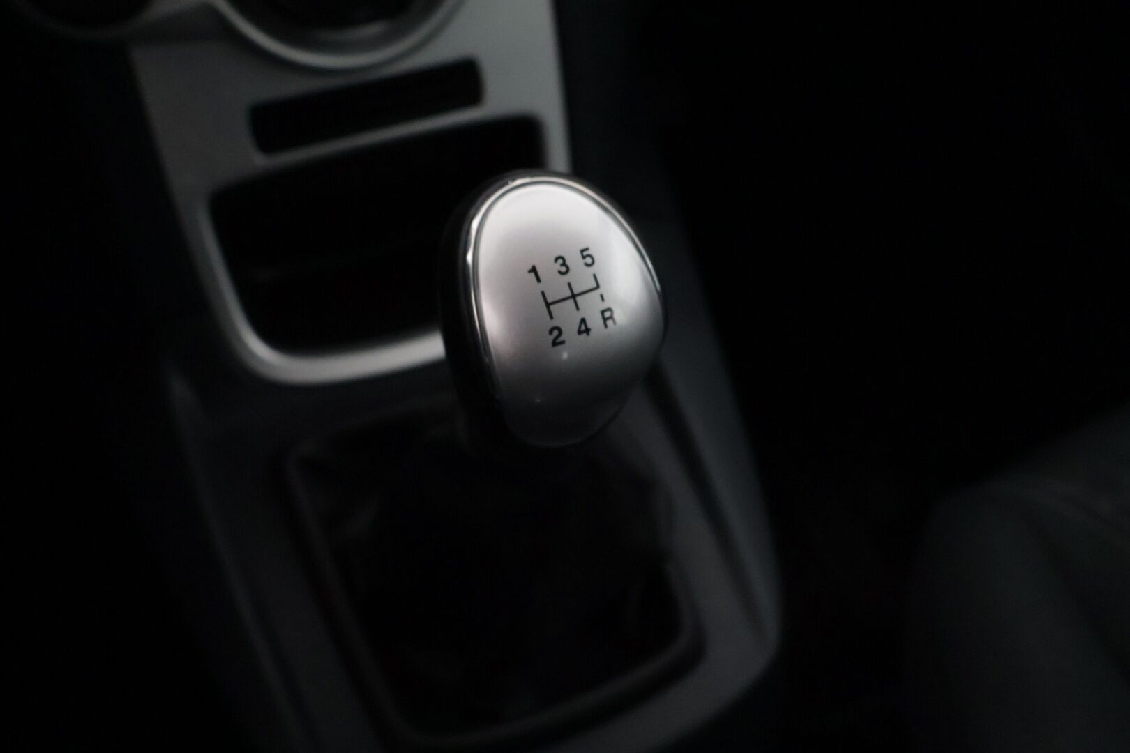 Ford Fiesta 2010 1,25 82 hv Titanium M5 5-ovinen *Lohko / Suomi-auto / 2 x renkaat / Penkinlämmitin* - Juuri saapunut suomi-auto loistavalla huoltohistorialla 