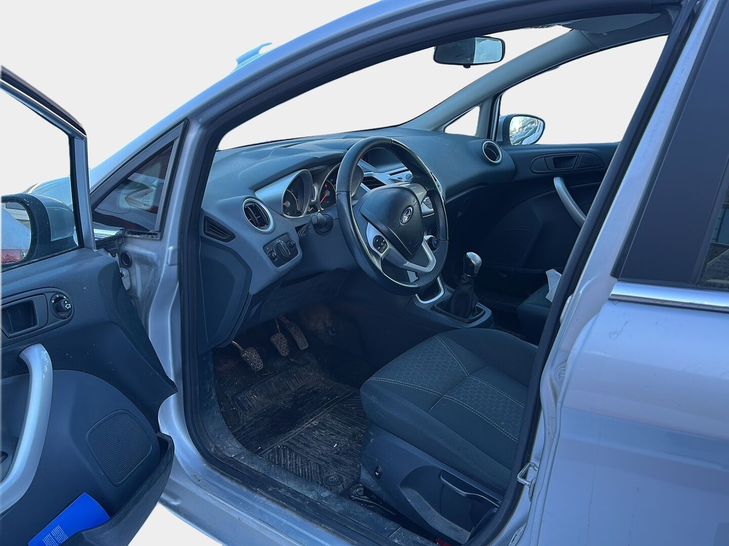 Ford Fiesta 2010 1,25 82 hv Titanium M5 5-ovinen - Juuri saapunut / Hyvä historia & huollot