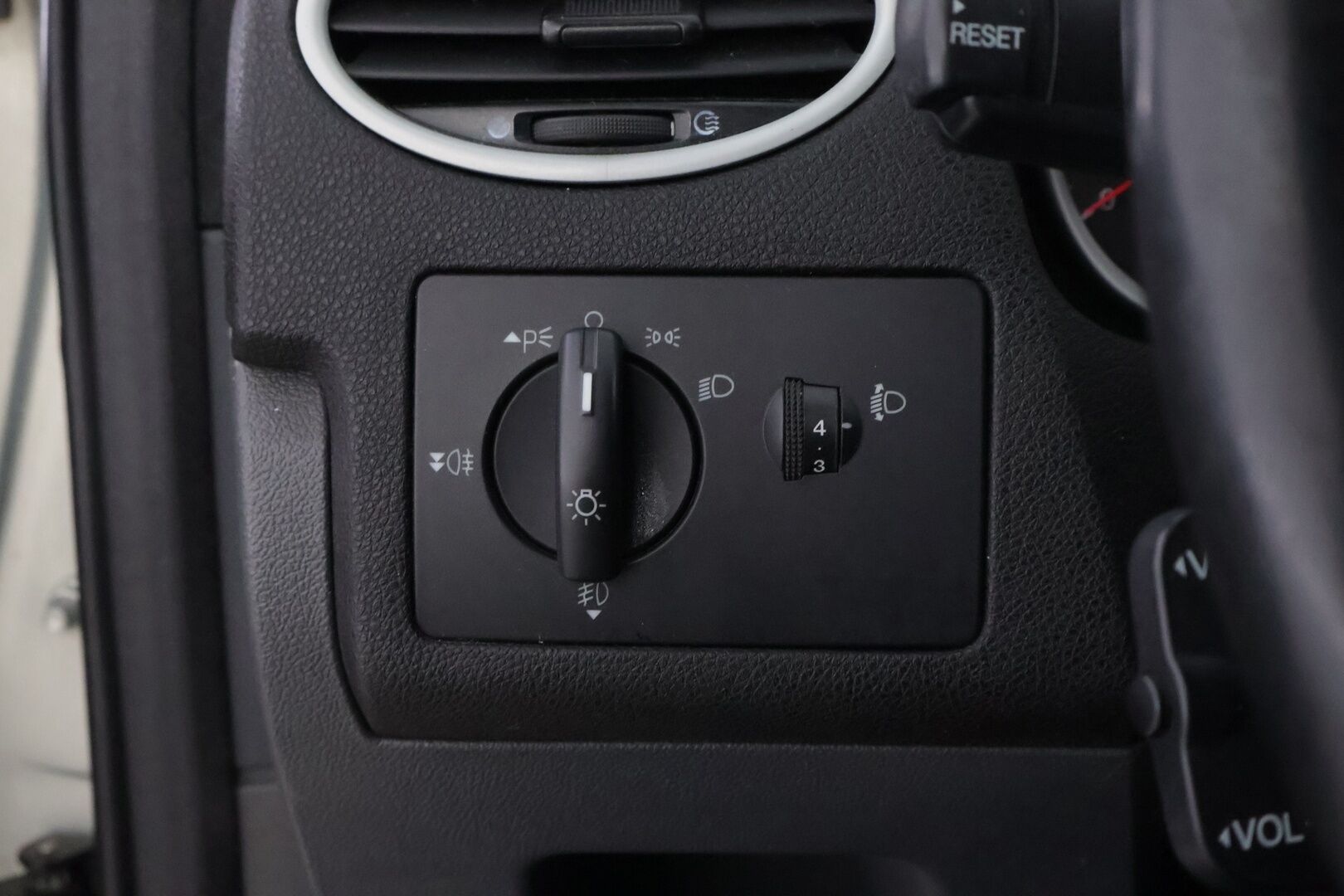 Ford Focus 2010 1,6 TDCi 109 hv DPF Trend Design M5 Wagon- YritysOutlet - Myydään vain yrityksille - - YritysOutlet - Myydään vain yrityksille