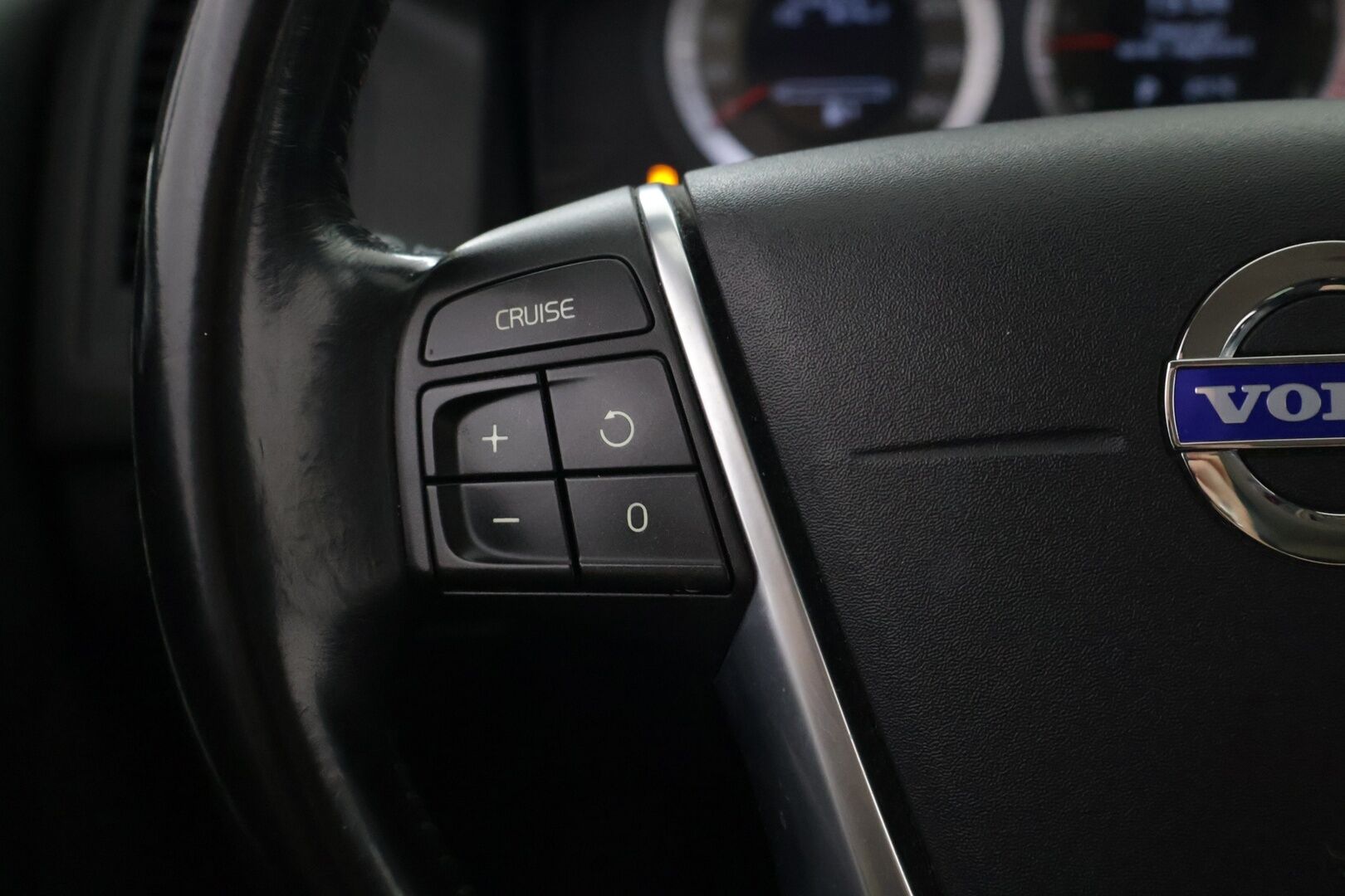 Volvo XC60 2010 D5 AWD Summum aut - Muistipenkit | Webasto | Vetokoukku | Suomi-auto | Siisti & hyvin huollettu | Kahdet renkaat 