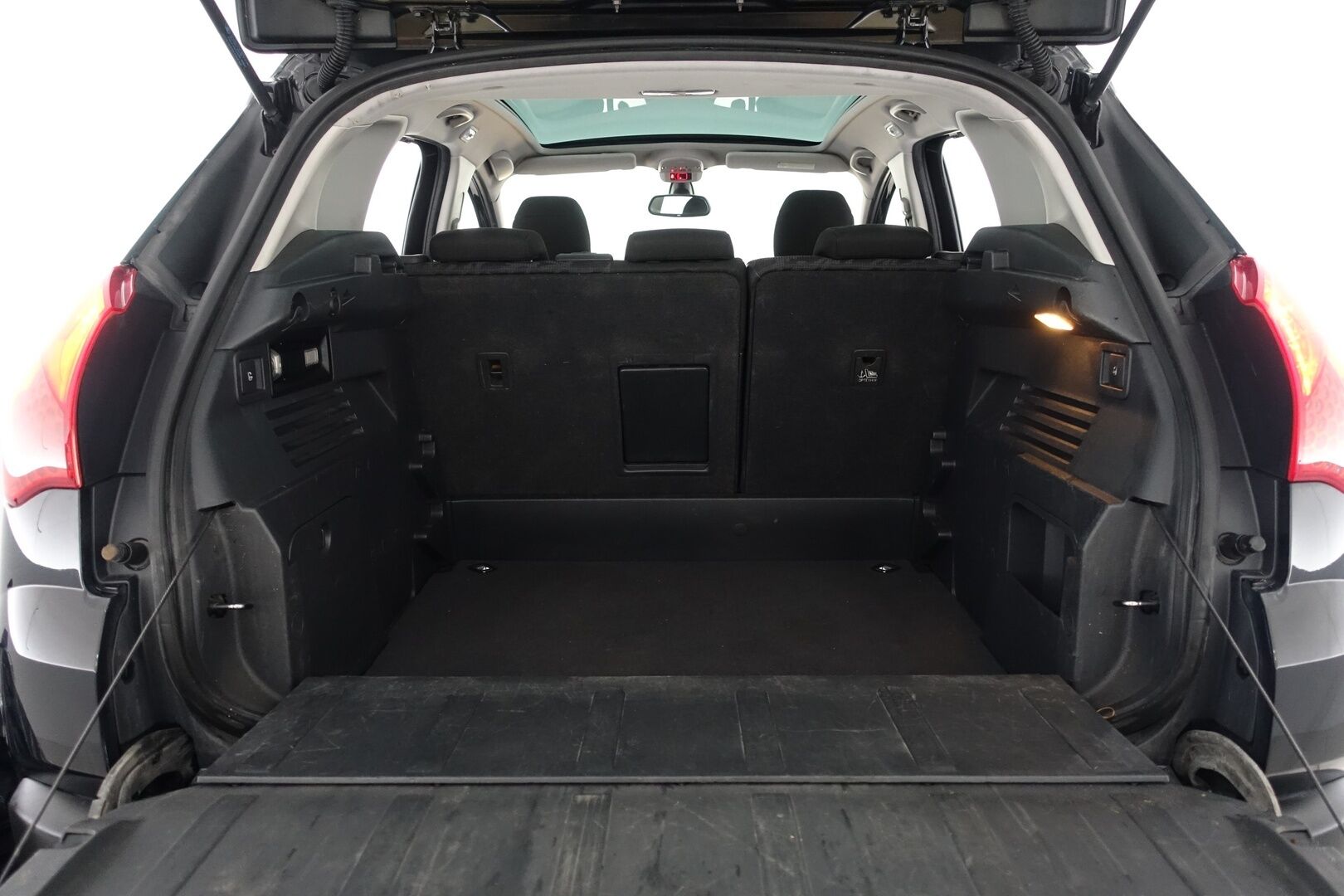 Peugeot 3008 2010 Sport HDi 110 FAP 2Tronic - Myydään Huutokaupat.com - – Tämä auto myydään huutokaupat.com -sivuston kautta | HUD | Panorama | Vetokoukku | Lohko+Sisäp. | Suomi-auto | Tutkat | Vakkari | 2X Renkaat & Vanteet |
