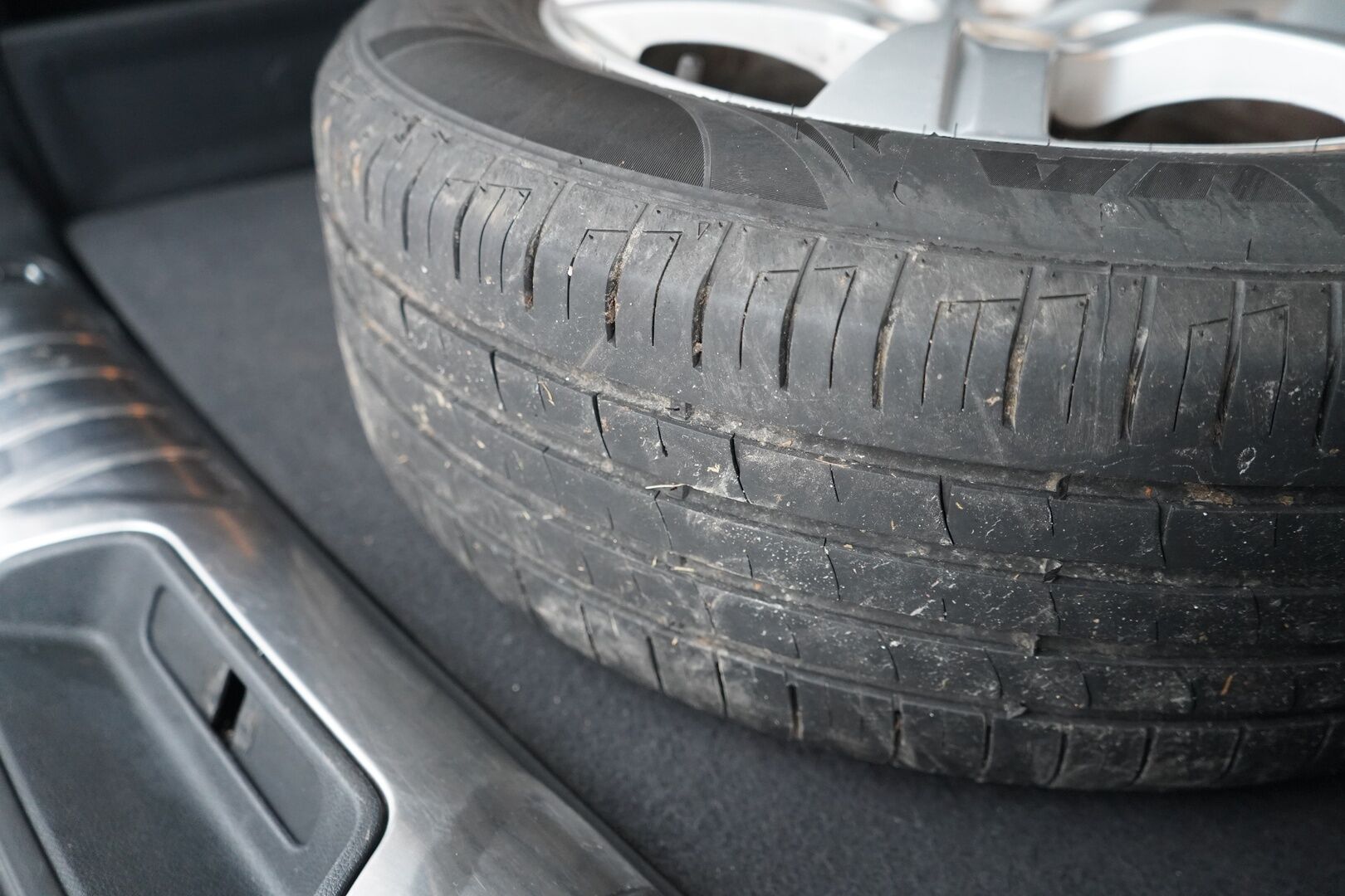 Peugeot 508 2012 SW Active THP 156 Automaatti Limited - YritysOutlet - Myydään vain yrityksille - Kahdet hyvät renkaat / Lohko + sisähaara / Suomiauto