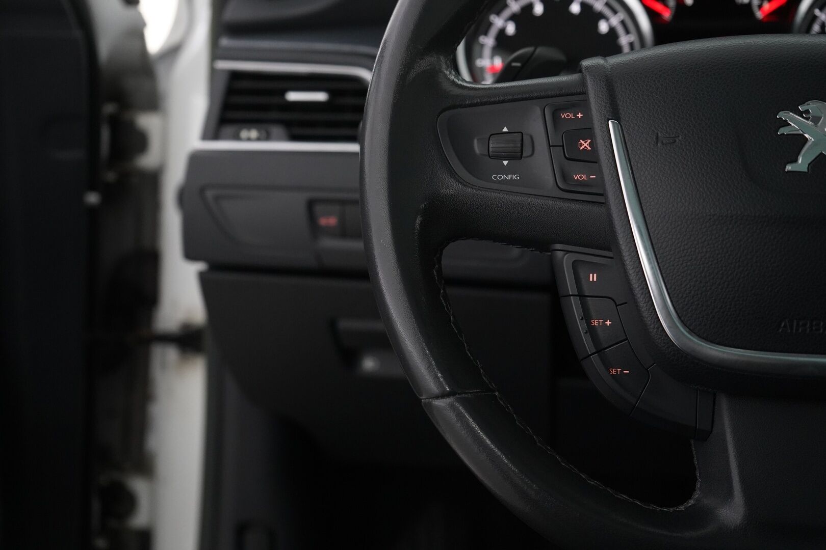 Peugeot 508 2012 SW Active THP 156 Automaatti Limited - YritysOutlet - Myydään vain yrityksille - Kahdet hyvät renkaat / Lohko + sisähaara / Suomiauto