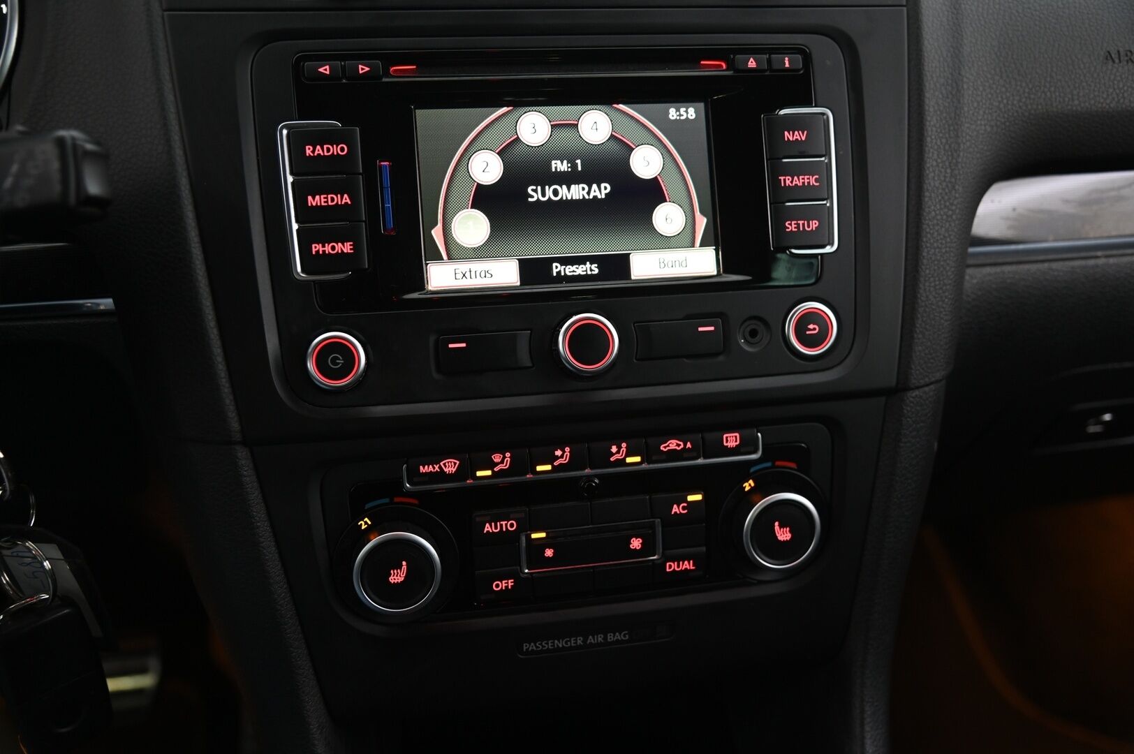 Volkswagen Golf 2012 GTI 2,0 155 kW (210 hv) DSG-autom.*MYYDÄÄN HUUTOKAUPPA.COM*
