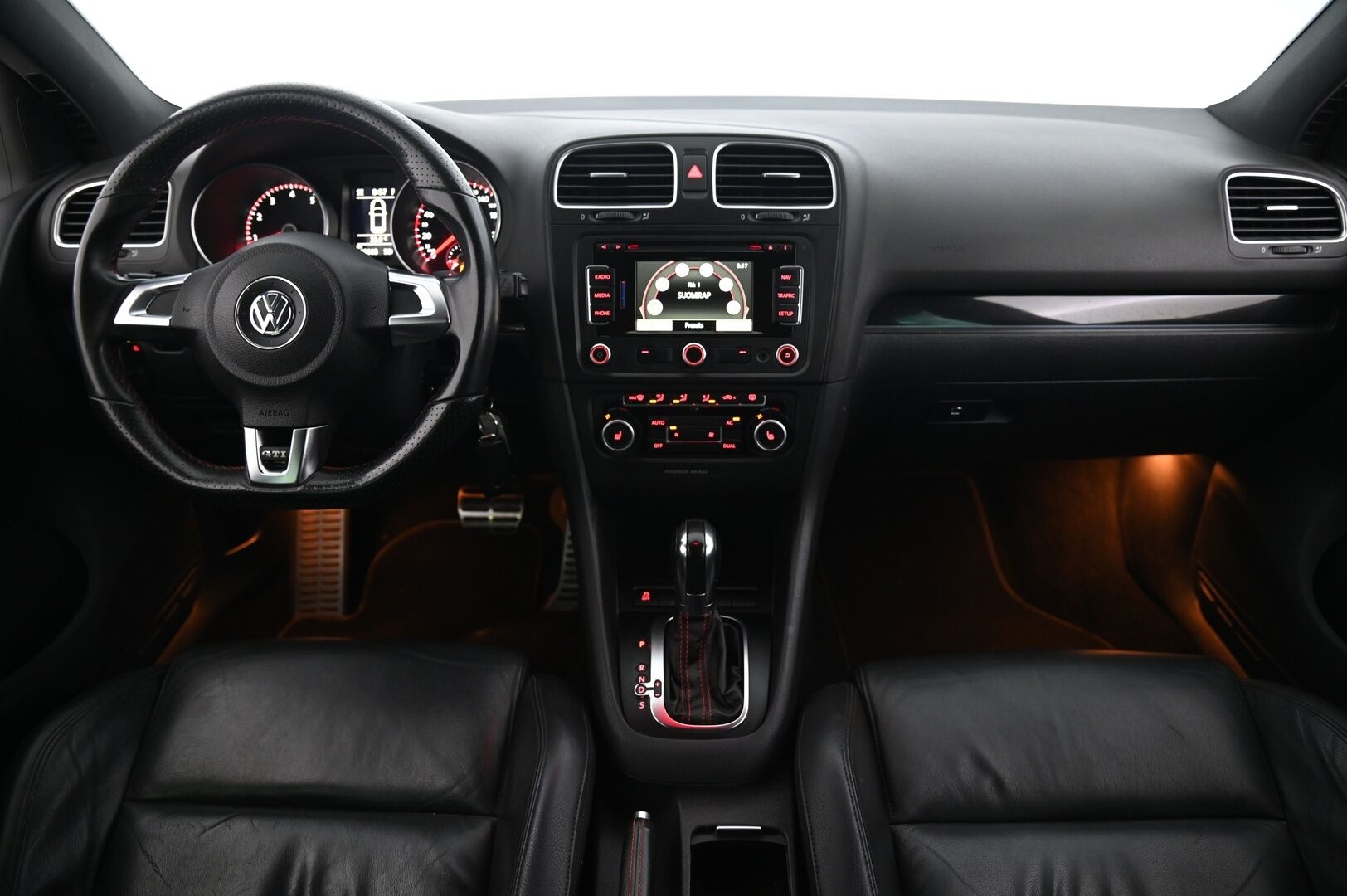 Volkswagen Golf 2012 GTI 2,0 155 kW (210 hv) DSG-autom.*MYYDÄÄN HUUTOKAUPPA.COM*