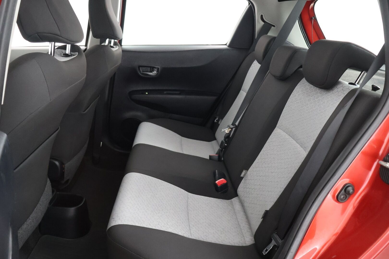 Toyota Yaris 2012 1,33 Dual VVT-i Comfort 5ov Multidrive S - | Suomi-auto | P.kamera | Webasto | Navi | Vakkari |
